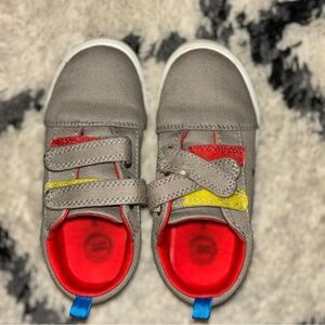 BOYS VELCRO SHOES